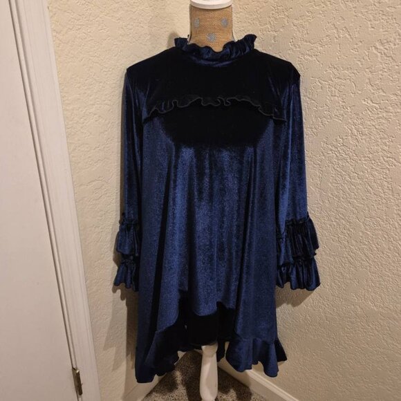 Sew Modest Navy Blue Velvet Top - Picture 1 of 7
